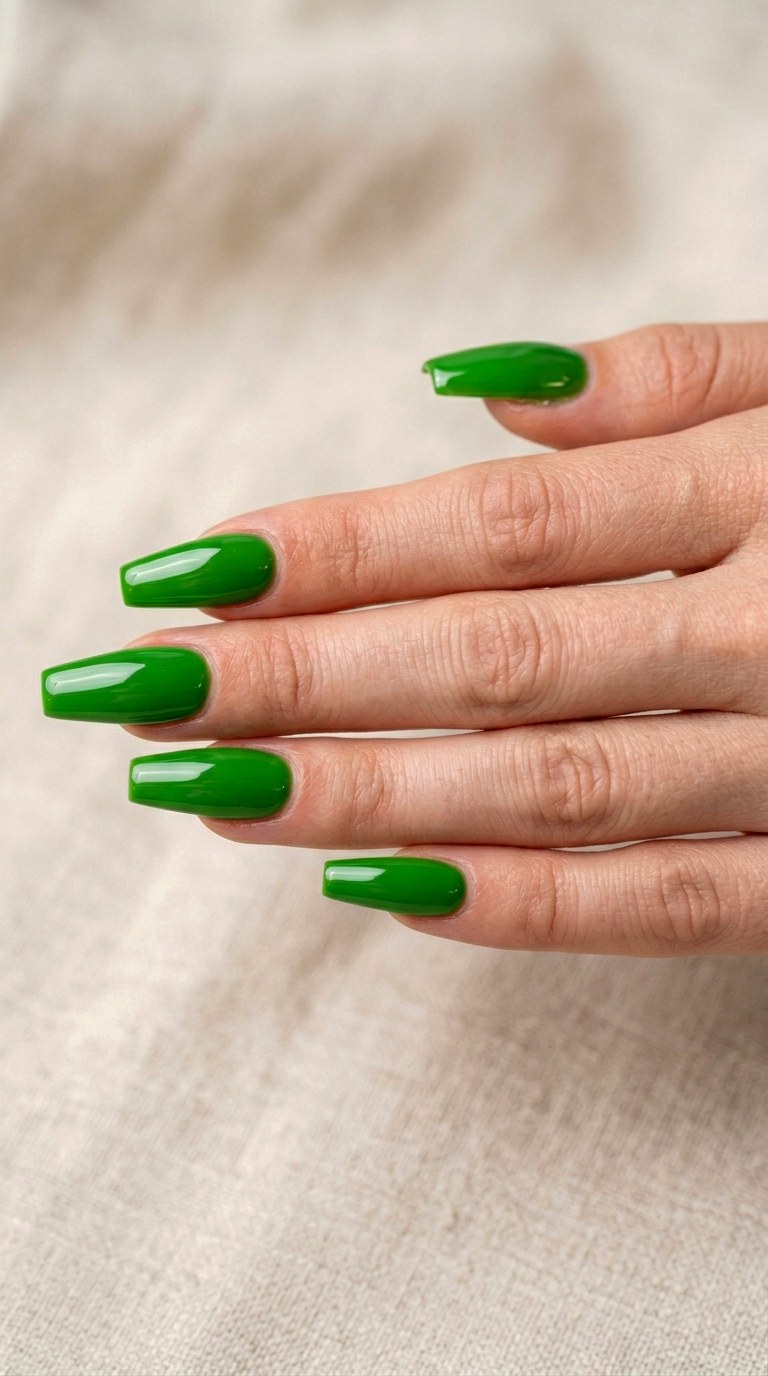 High Gloss Grass Green - 20 Playful Spring Multicolor Acrylic Nails