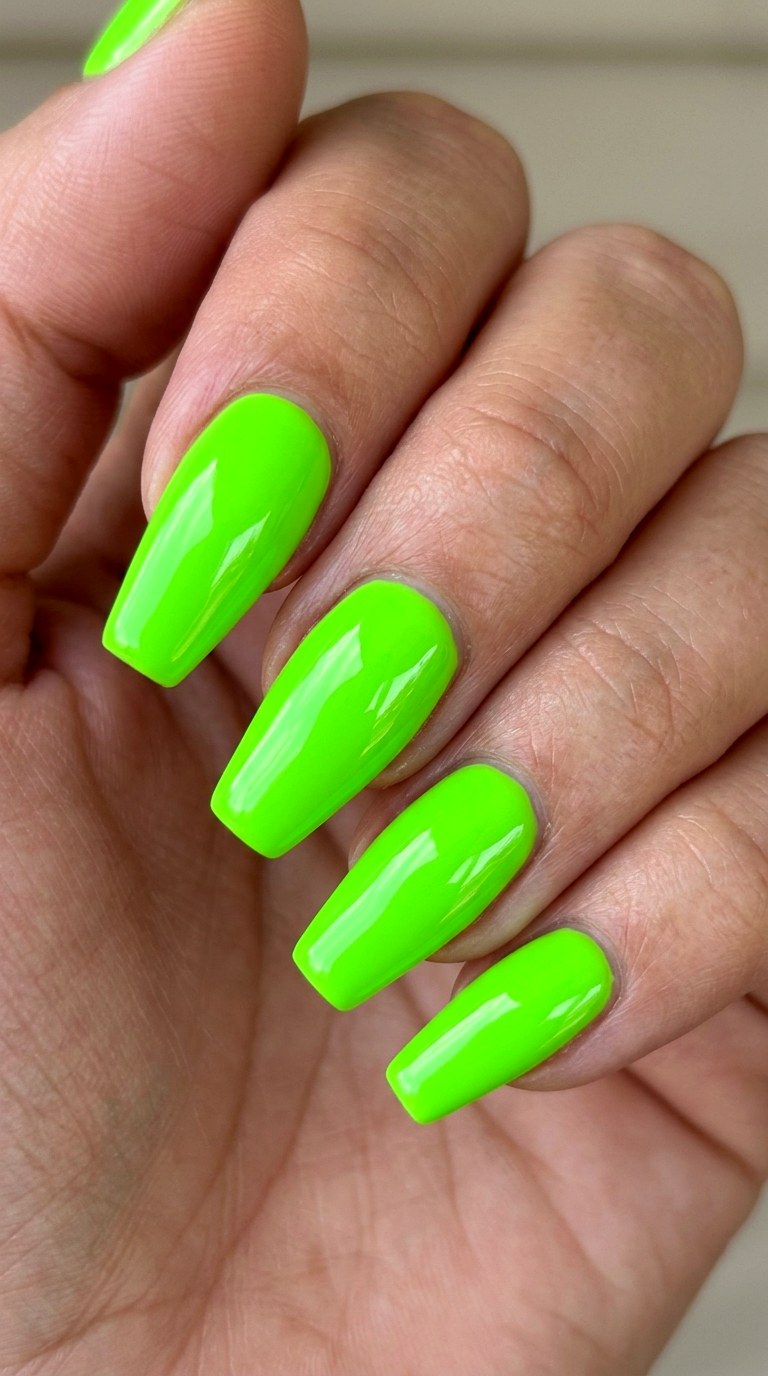 High Shine Neon Green Accents - 28 Gorgeous Spring Color Street Nails