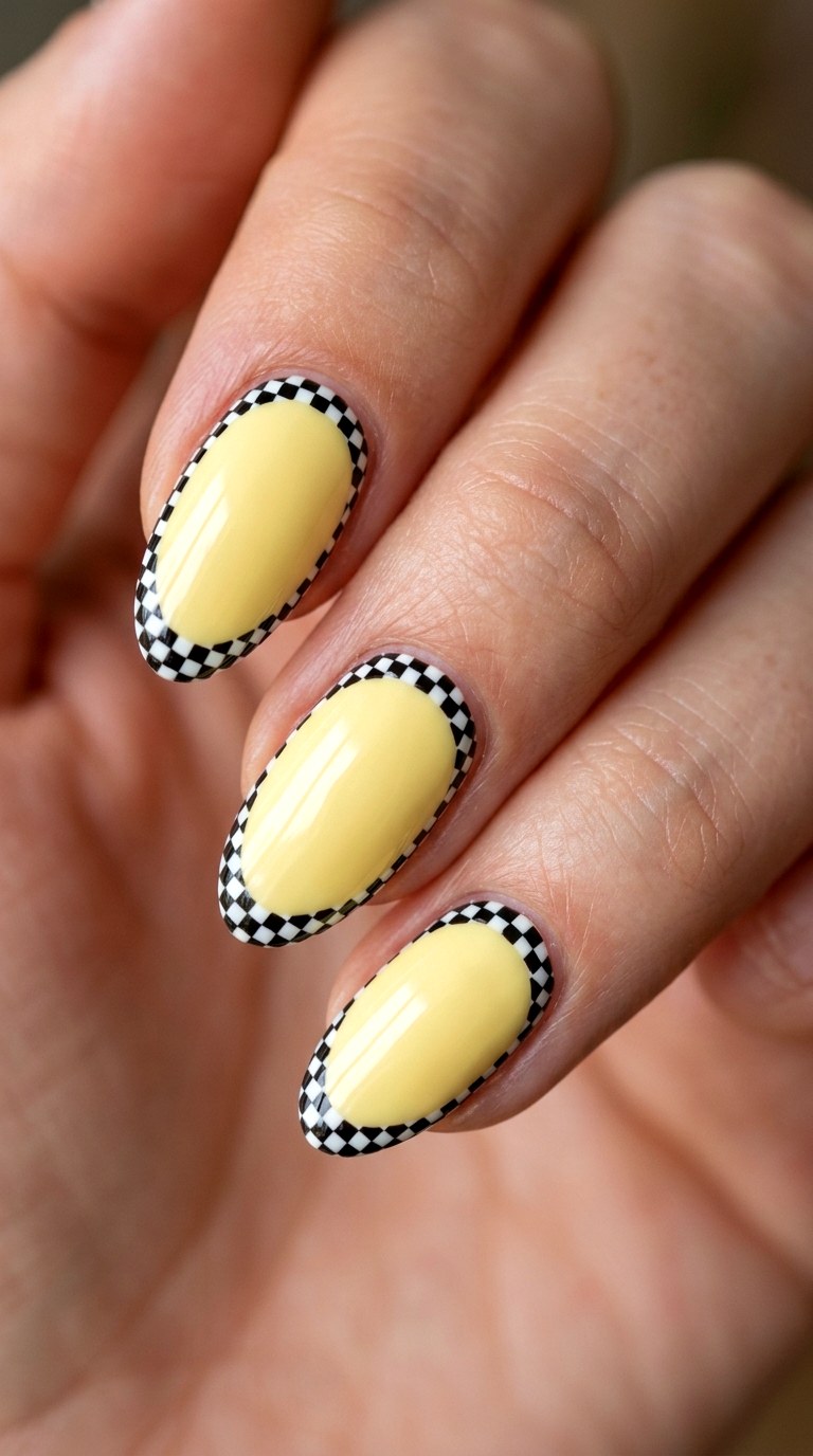 Picnic Ant Checkered Border - 27 Picnic Spring Multicolor Nails
