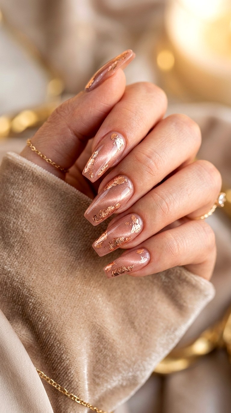 Warm Blush with Rose Gold Glitter Foil - 21 Summer Blush Cat Eye Nails with Glitter Ideas