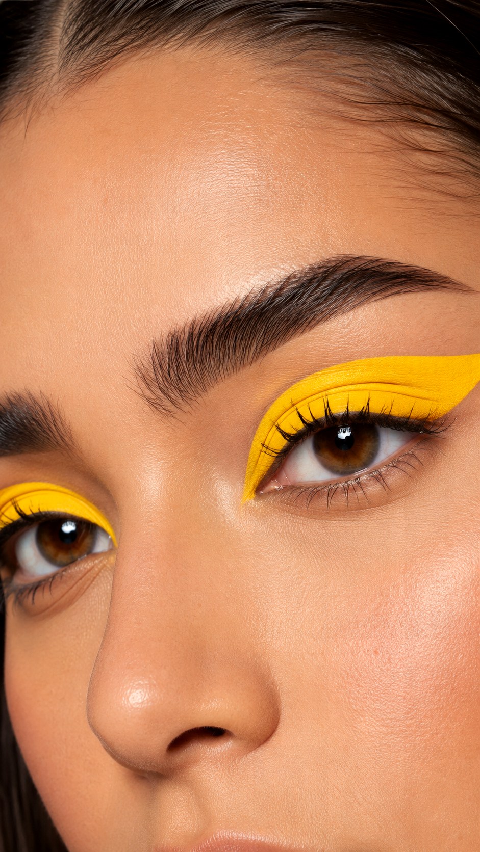 Bold Yellow Graphic Swipes - 24 Summer Eye Makeup Looks