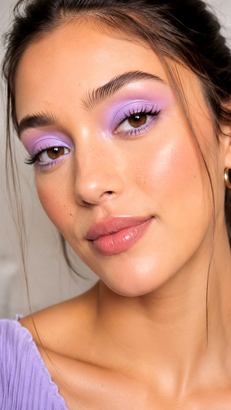 Bright Pop of Pastel Eyeshadow - 21 Summer Makeup Looks