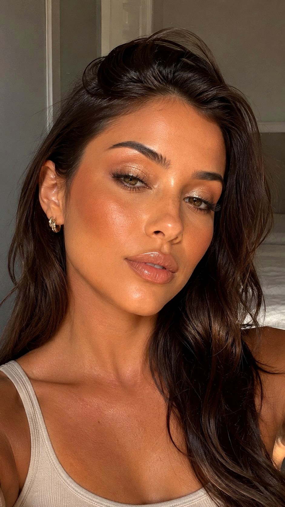 Bronzed Golden Hour Everyday Glam - 21 Summer Makeup Looks