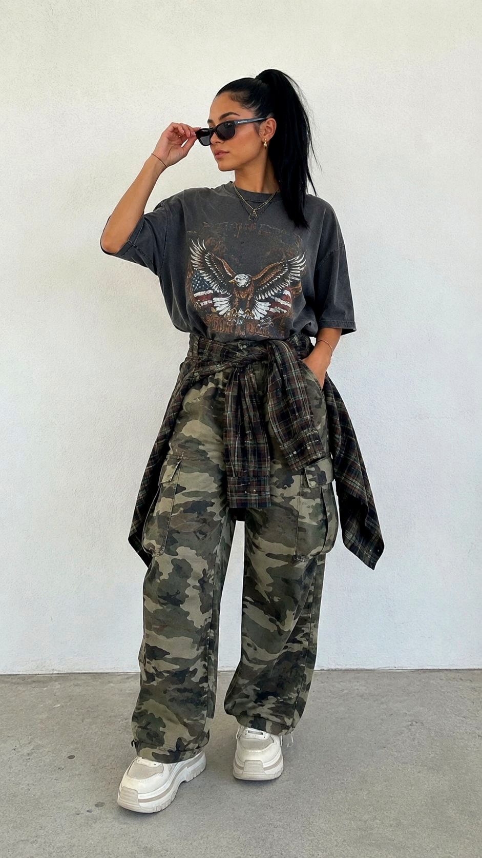 Camouflage Print Pants with Oversized Tee - 23 printed pants style ideas