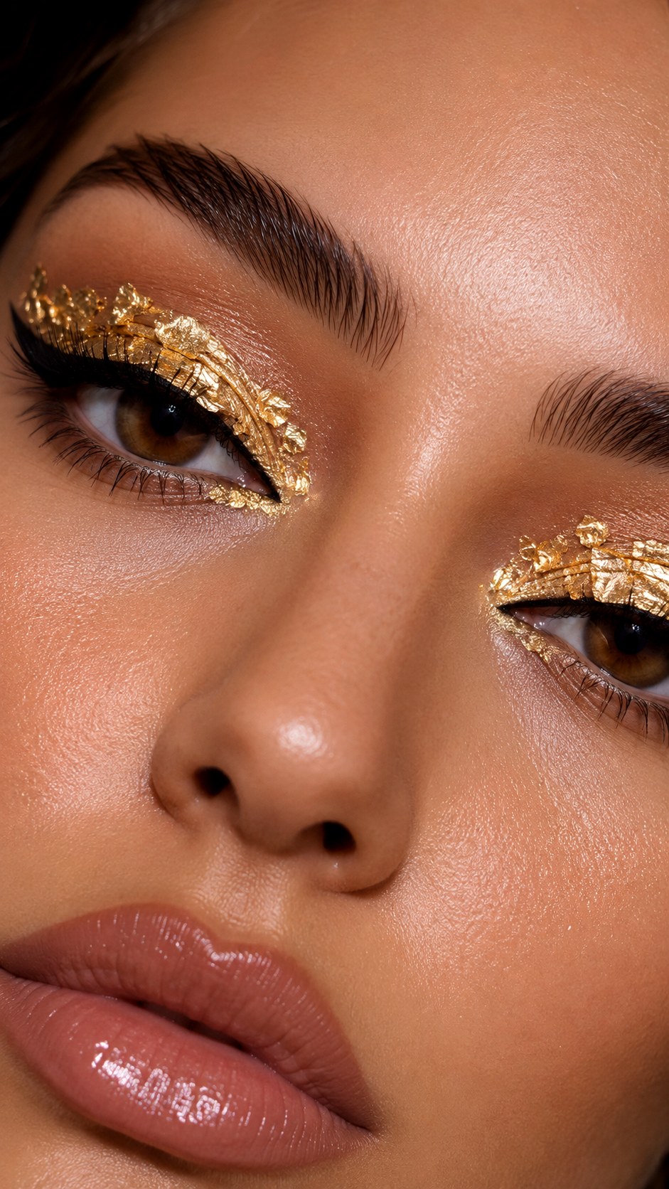 Gold Foil Leaf Eye Accents - 24 Summer Eye Makeup Looks