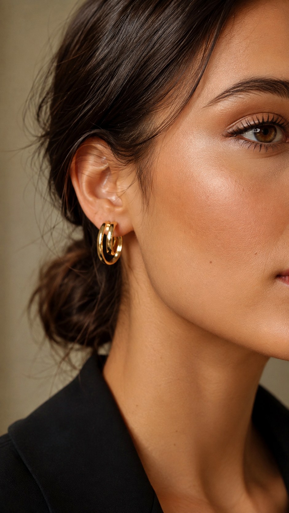 Gold Intersecting Hoop Earrings - 23 gold jewelry ideas