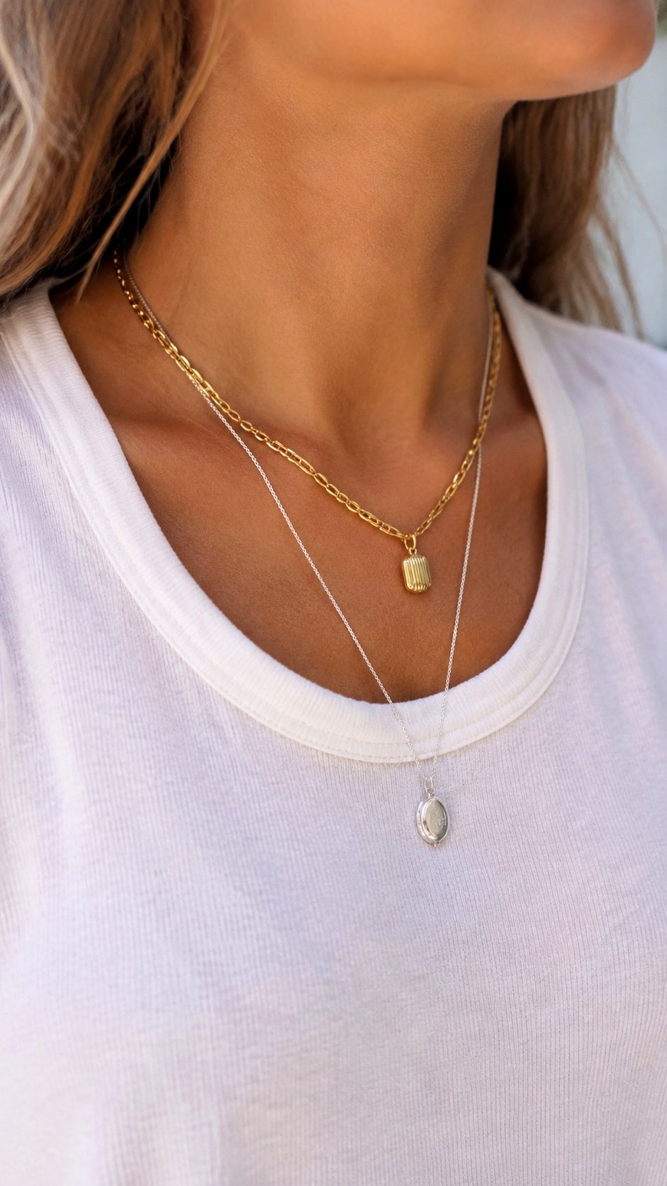 Layered Gold and Silver Necklaces - 20 mixing gold and silver jewelry ideas