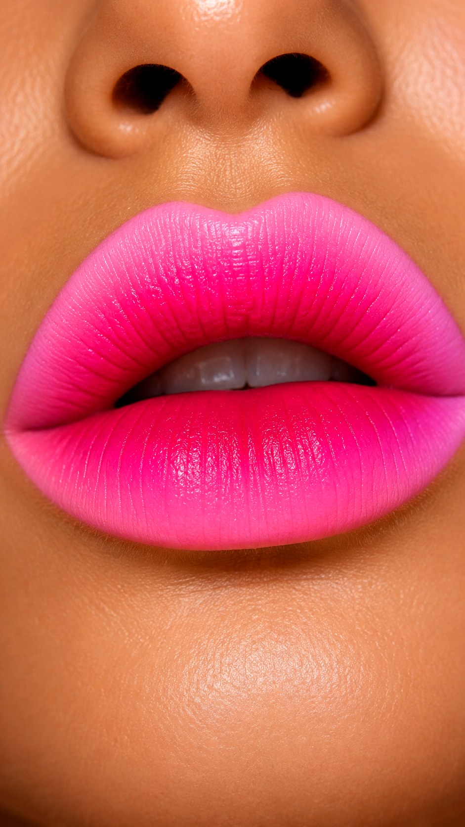 Neon Pink Ombre Lips - 25 Summer Trendy Lip Color Ideas