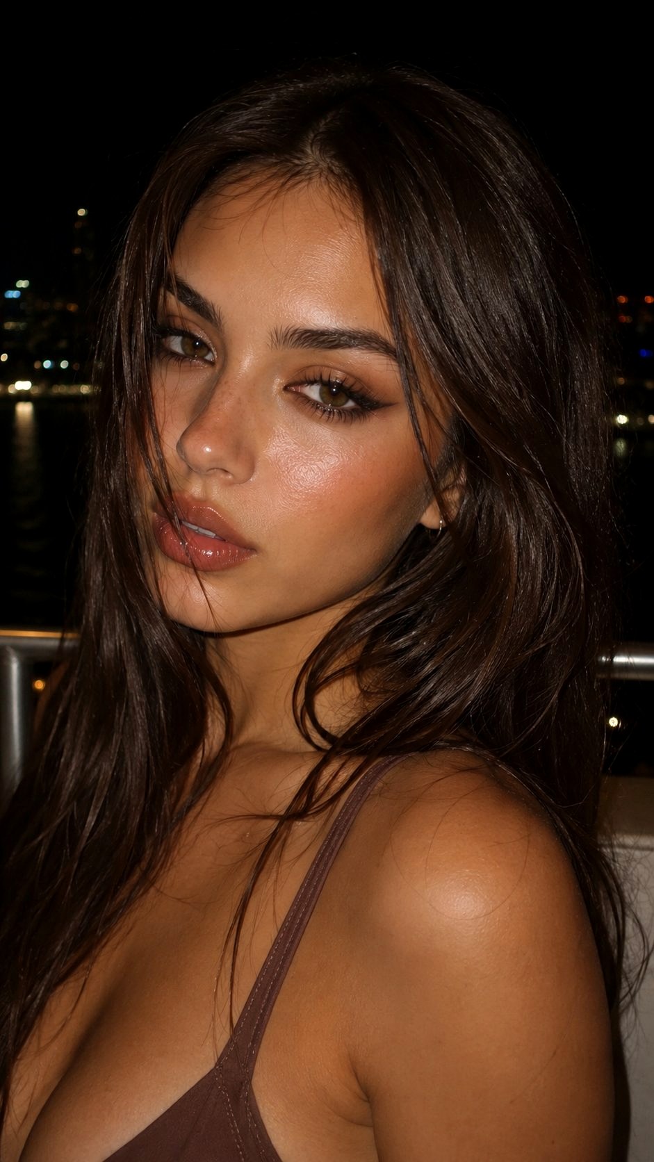 Soft Siren Eyes for Summer Nights - 21 Summer Makeup Looks