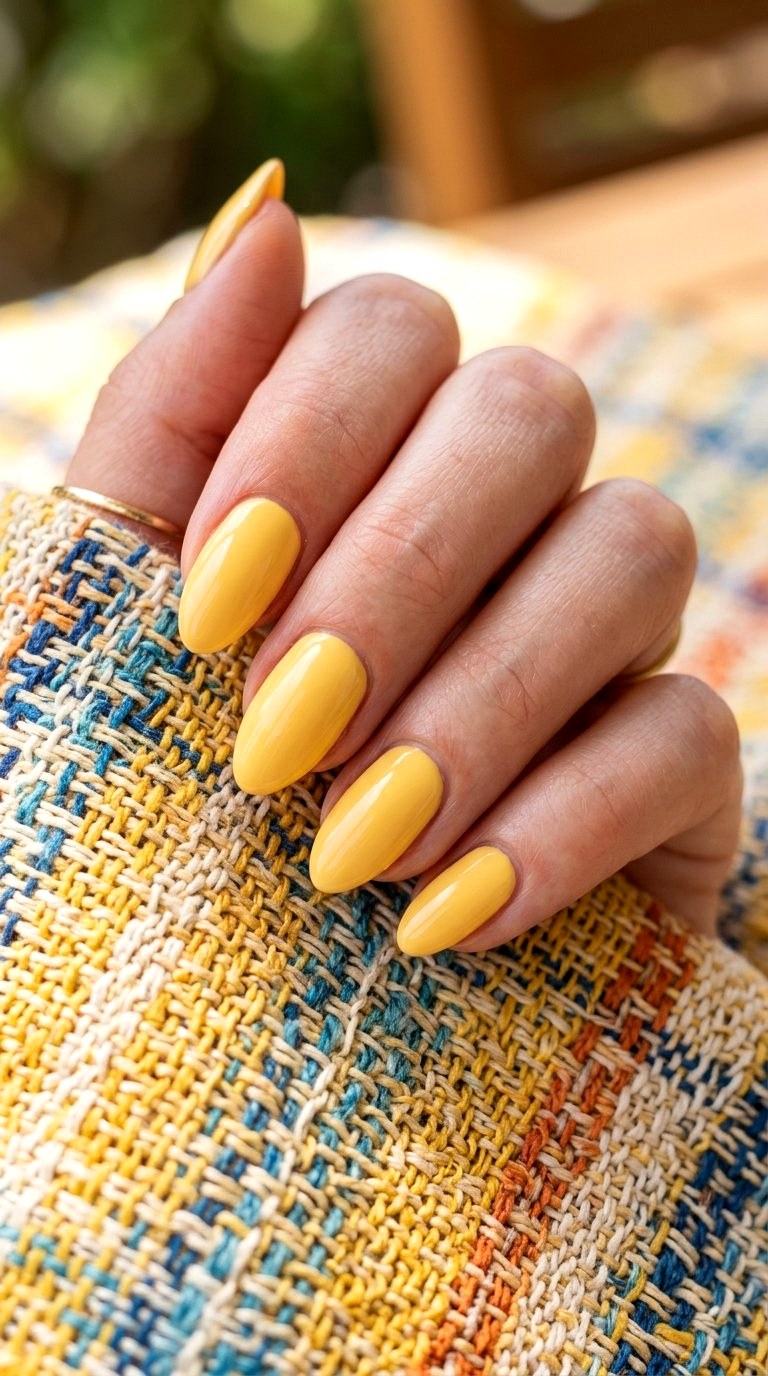 Trendy Butter Yellow Solid Nails - 20 Summer Short Nail Designs