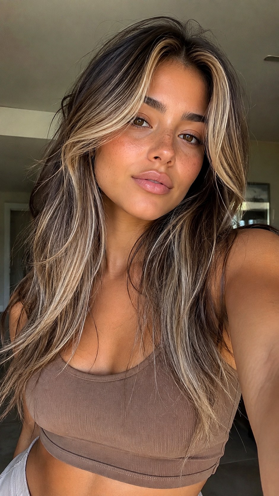 Wolf Cut with Money Piece - 22 medium wolf cut hairstyle ideas