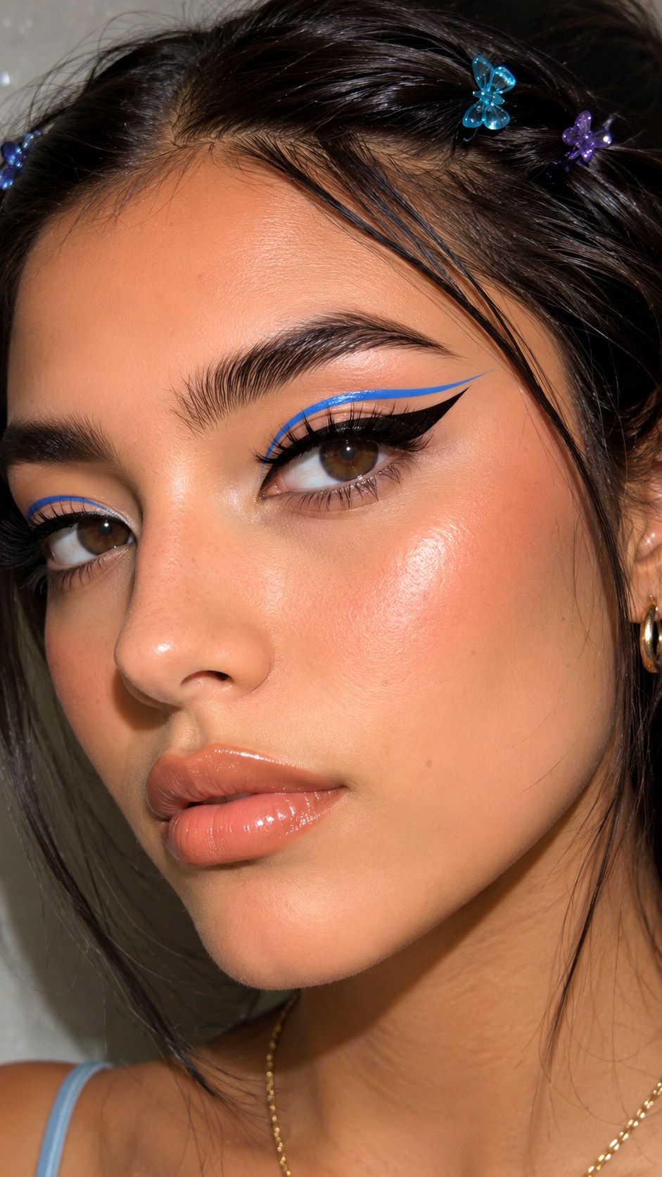 YK Two Tone Winged Liner - 24 Summer Eye Makeup Looks